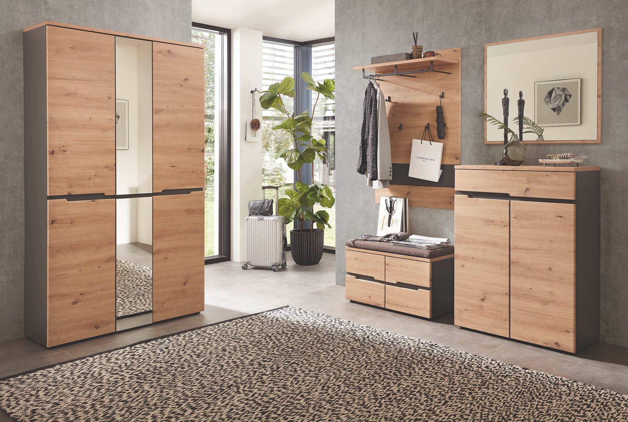 Garderobenschrank