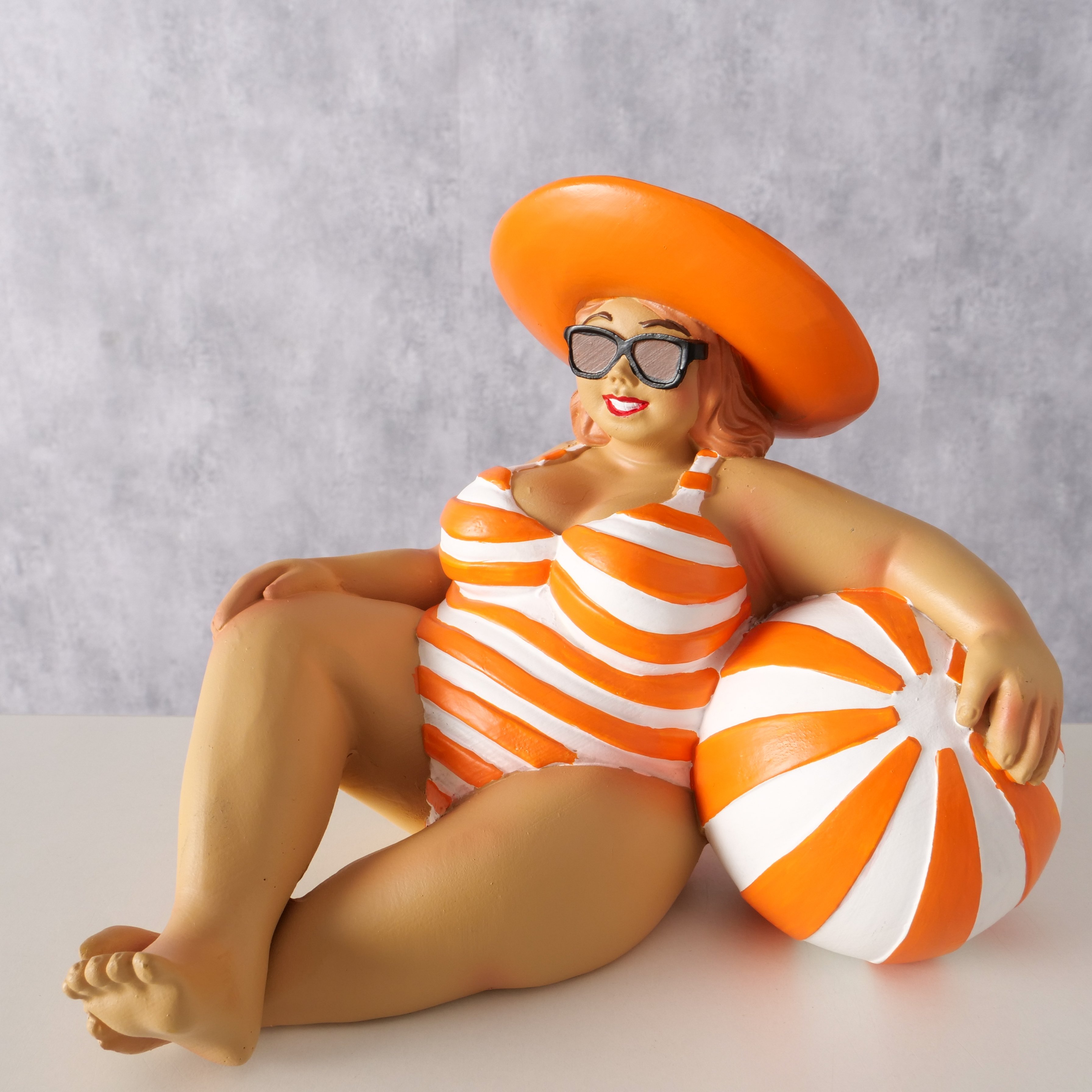 Boltze Deko Figur Jodie – Sommerliche Badefigur im Retro‑Strand‑Look