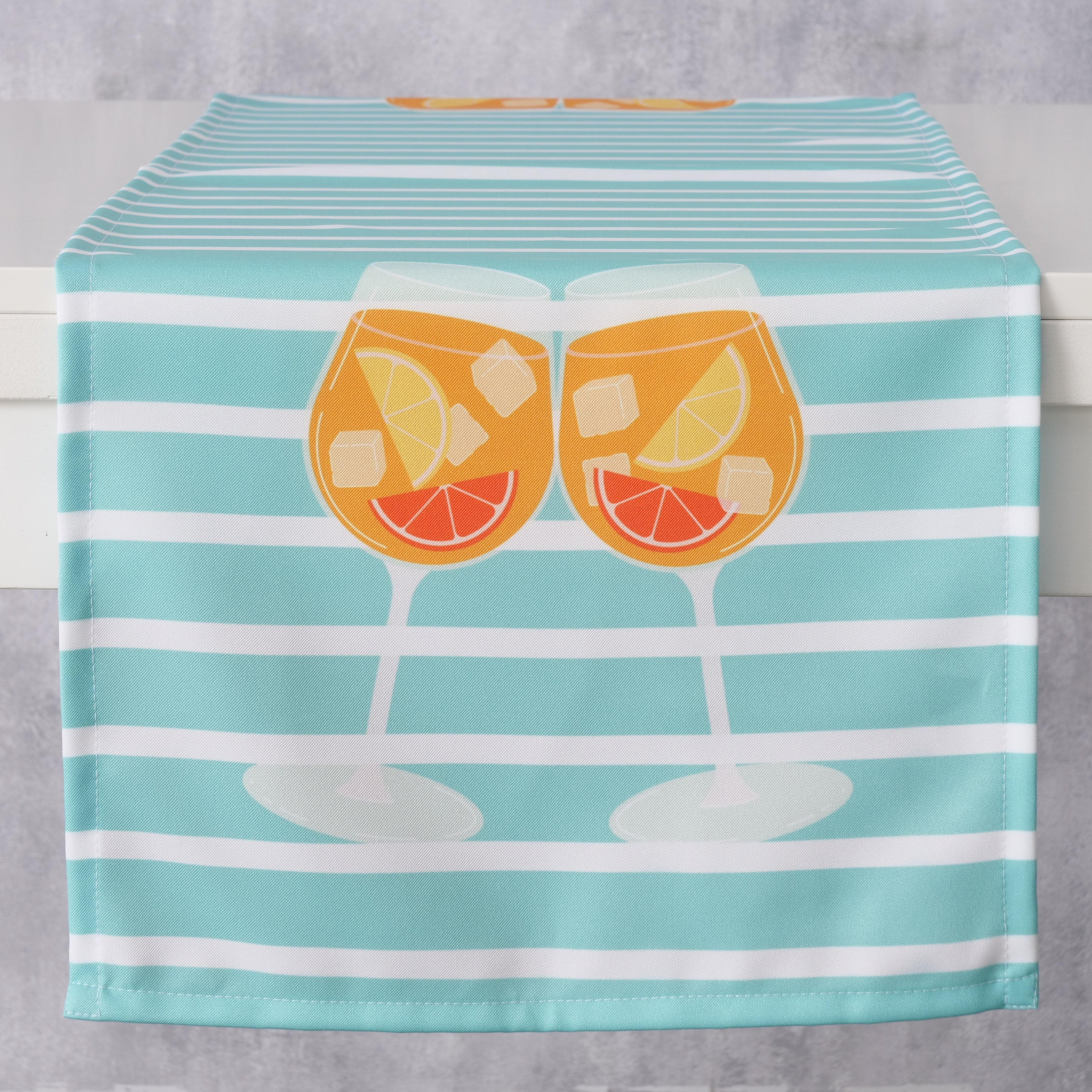 Boltze Tischläufer Summer Spritz – Sommerlicher Tischläufer mit Cocktail‑Motiv