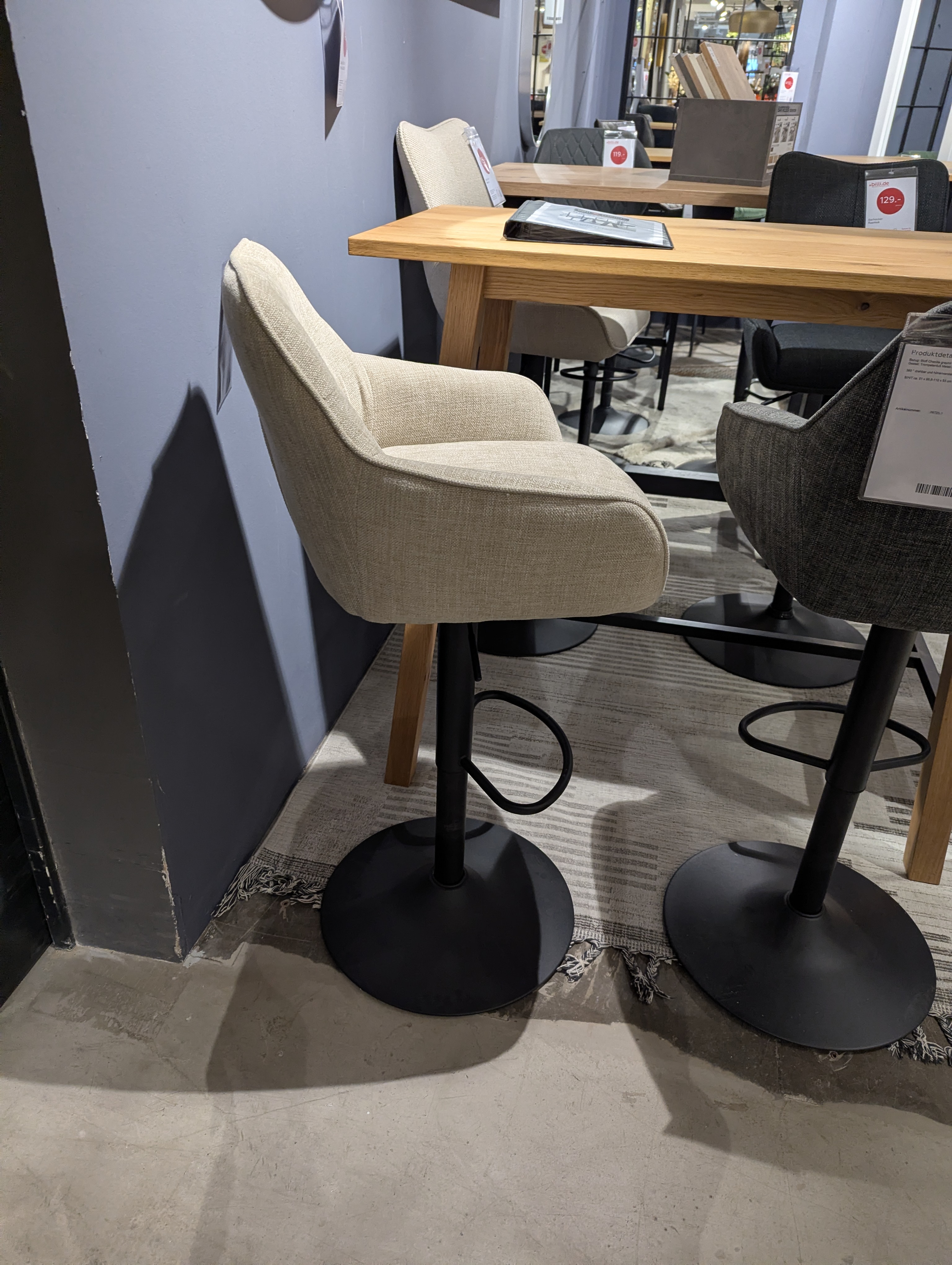 Unique Furniture Barhocker AVICTOR - AUSSTELLUNGSSTÜCK